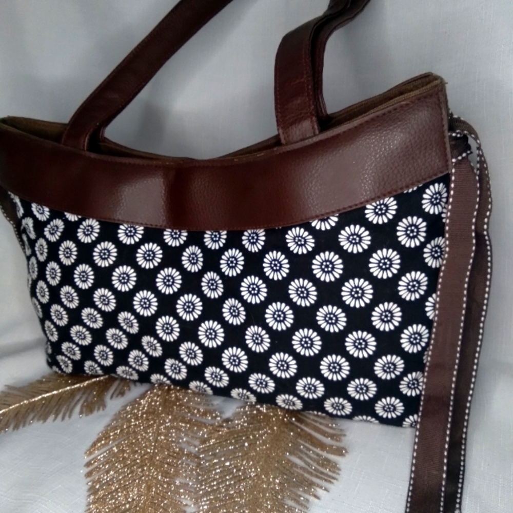 Thirty-One flower pattern tote